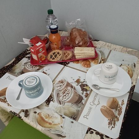 Hotel Ded 1 Checkin A Richiesta Parma Zewnętrze zdjęcie
